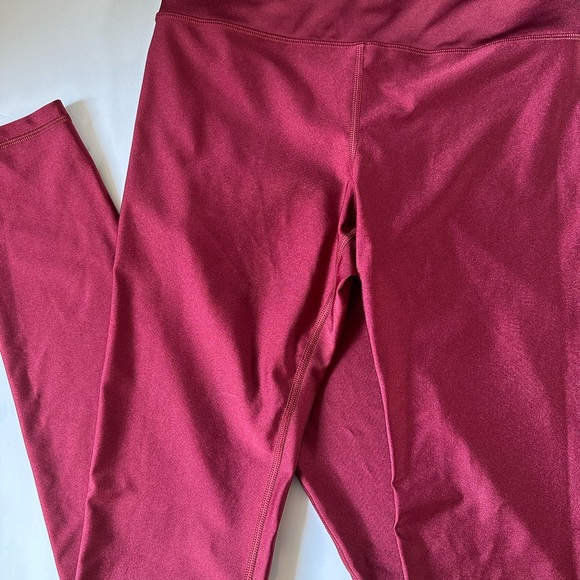 Athleta Elation Shine Tight Decadent Red MT - Picture 4 of 8